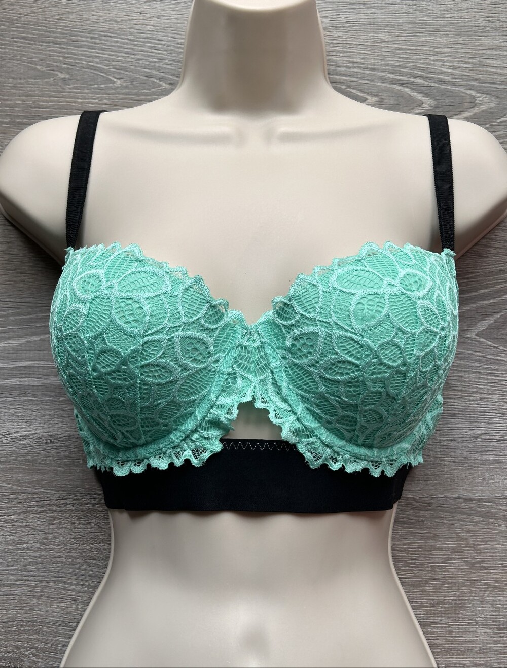 PINK Victoria's Secret Date Push-Up Bra
